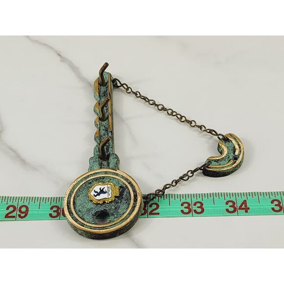 Metal Key Holder Keychain Hooks 5 1/4" Wall Mounted Green Patina Berlin Vintage - Picture 14 of 14